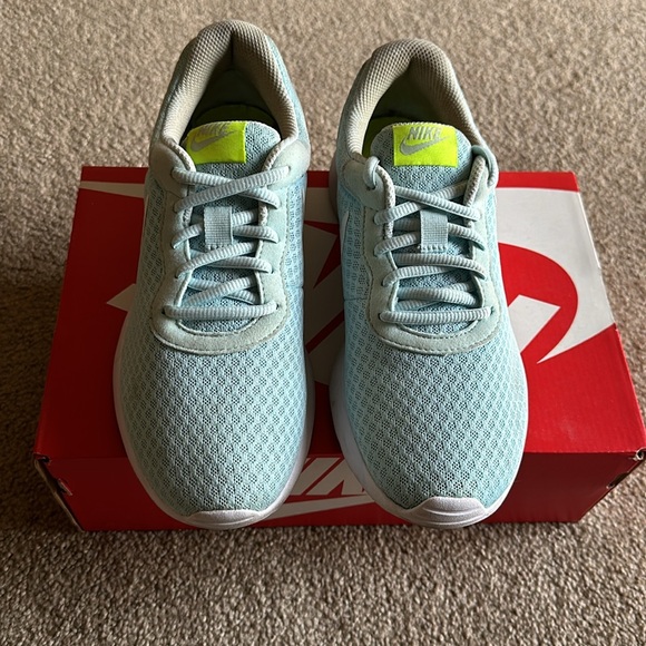 Nike Shoes - Women’s Nike Tanjun Sneakers. Can be worn casual or during workouts.